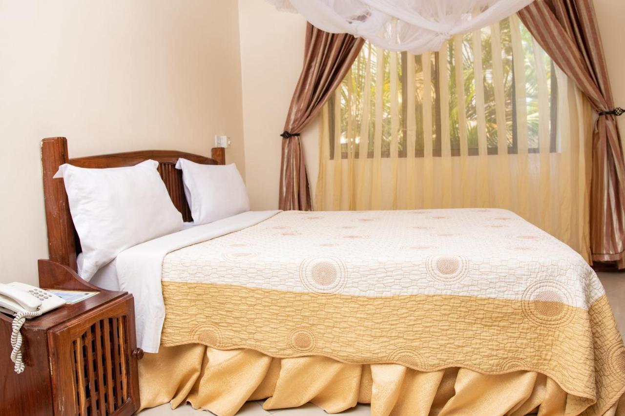 Briston Hotel Arusha Exterior foto